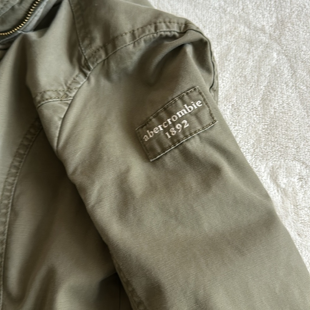 Abercrombie kids size S jacket - Picture 7 of 9
